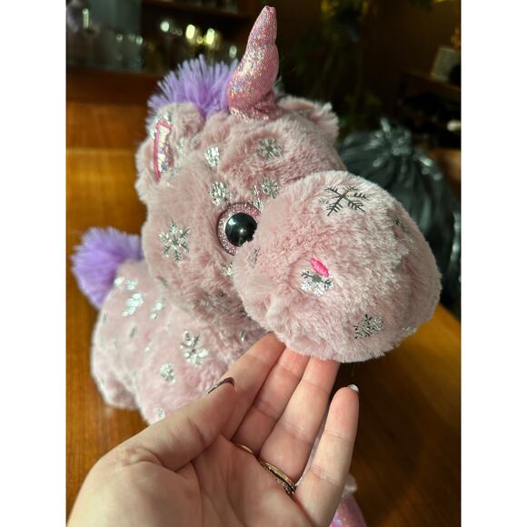 Hug Me Unicorn Plush Pink Purple Snowflakes New Tag 2022 Large Stuffed Animal - Picture 12 of 12